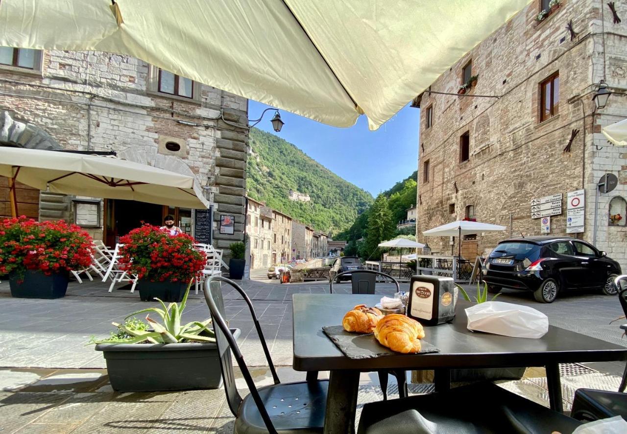 Red House Apartment Gubbio Exterior photo
